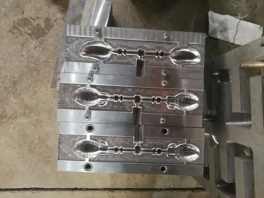 Khuôn thổi chai chất lỏng 1000ml S136 HDPE 6 khoang